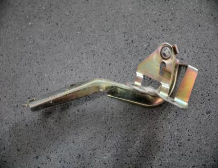 Cover hinge left C30