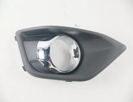 Fog light cover right CS35