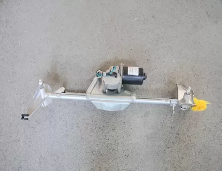 Wiper motor and connecting rod assembly  CHERY T11