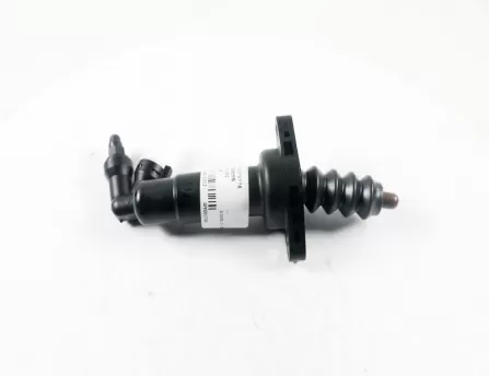 Clutch slave cylinder  D20