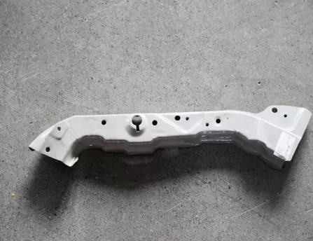 Headlight bracket right  D20