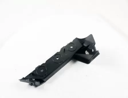 Front bumper lug left  D20