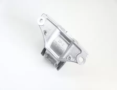 Engine rubber pad left  S-CROSS