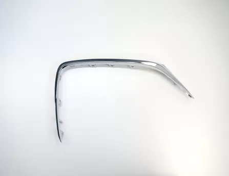 Front bumper bright strip left L7