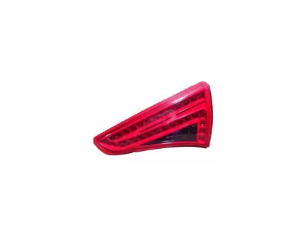 Right rear light on trunk lidX50