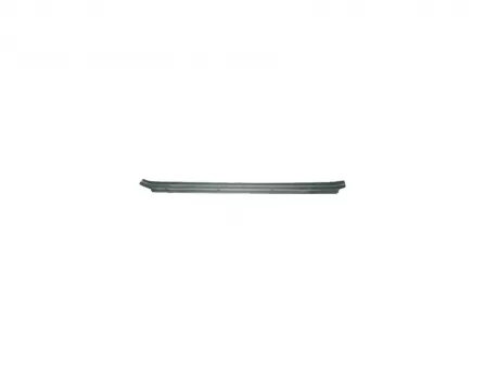 Right front door sill trim (plastic) (3) Safe