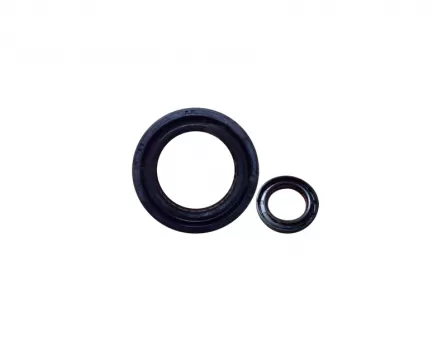 Transfer case oil seal, front and rear flange (3)Safe
